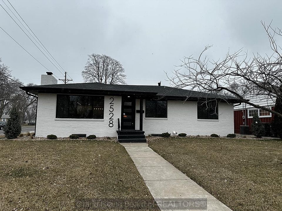 1st image of 2528 W John St