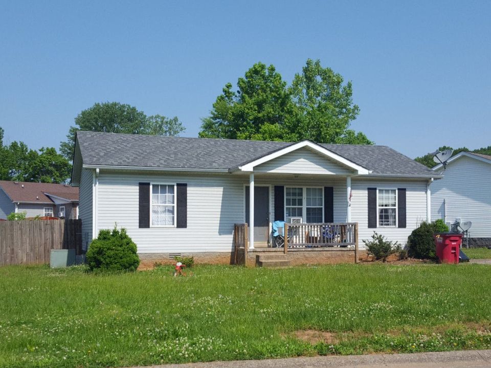 1st image of 332 Lafayette Point Cir
