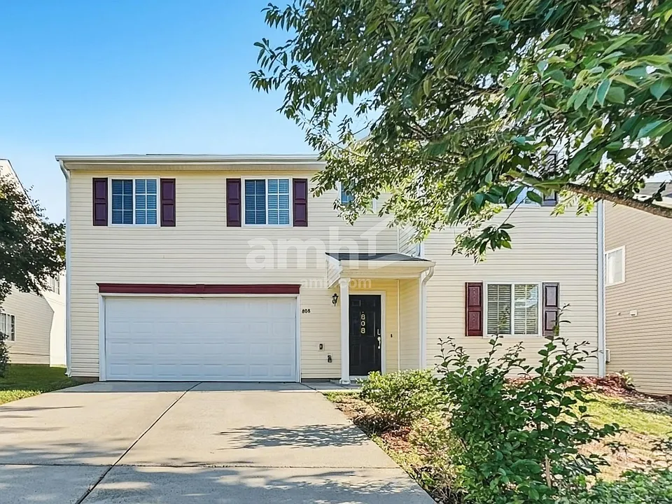 808 Topsail Dr