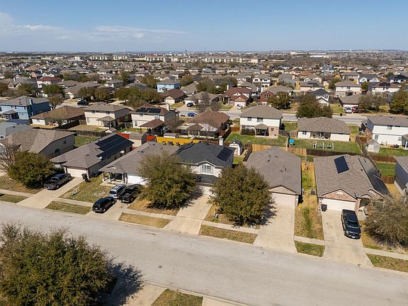 2nd image of 4903 Causeway Ct