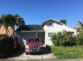 920 SW 108th Ave, Pembroke Pines, FL 33025