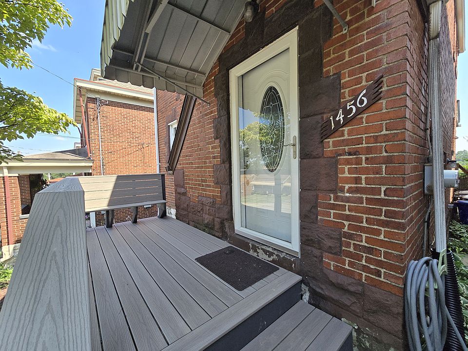 Front porch and entry.