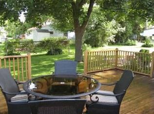 406 Blue Jay Way, Cambridge, WI 53523