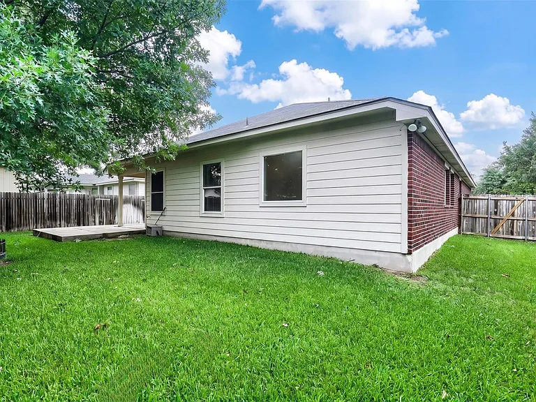 3410 Yogi Berra Way — Photo 24