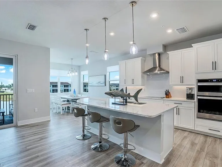 4705 Arboretum Cir #203 — Photo 9