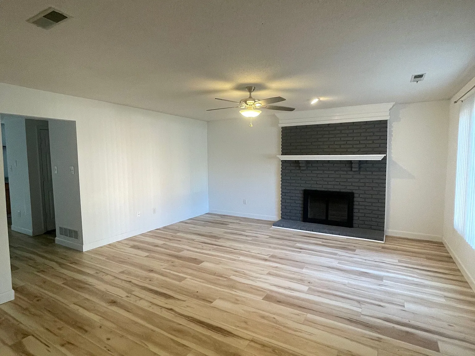 4 bed, 3.5 bath, 2250 sqft, $2,100 — Photo 3