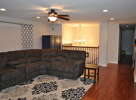 2nd image of 2125 Cottonwood Dr