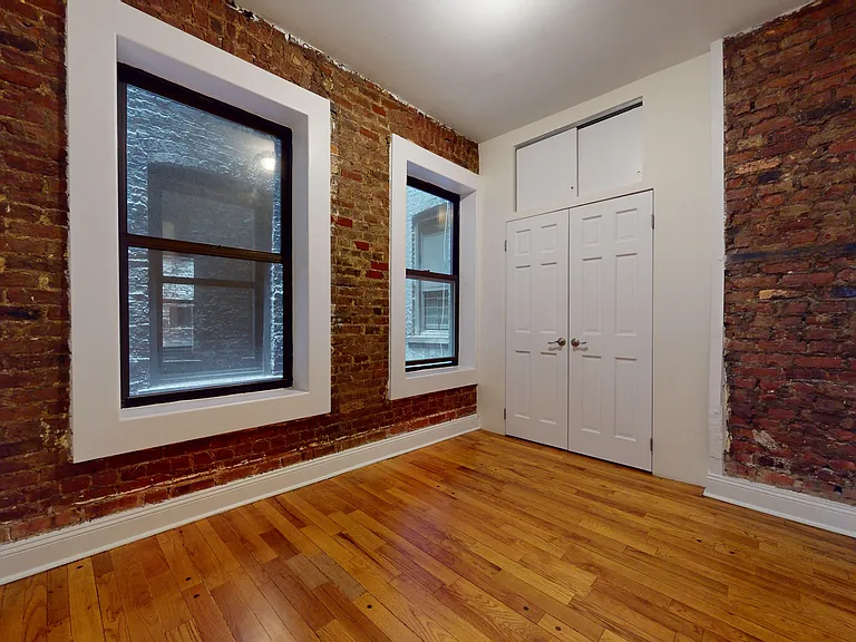 229 E 12th St #35 — Photo 9