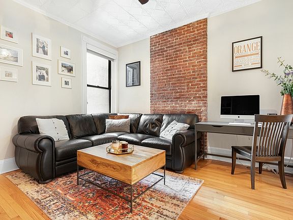 3rd image of 839 Willow Ave APT 6