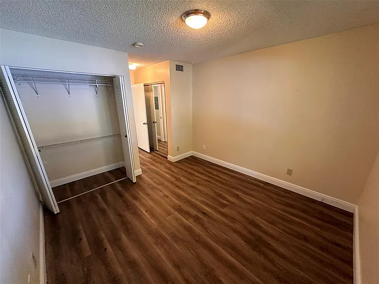 786 NW 92nd Ave — Photo 11