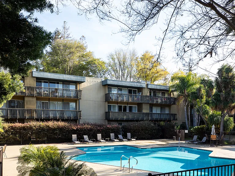 Solano Apartments — Photo 44