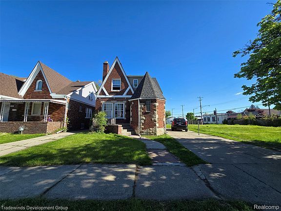 2nd image of 7607 Dobel St