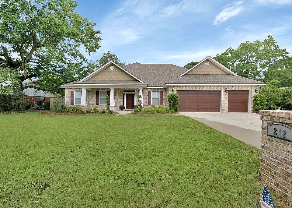 1st image of 212 Crewilla Dr