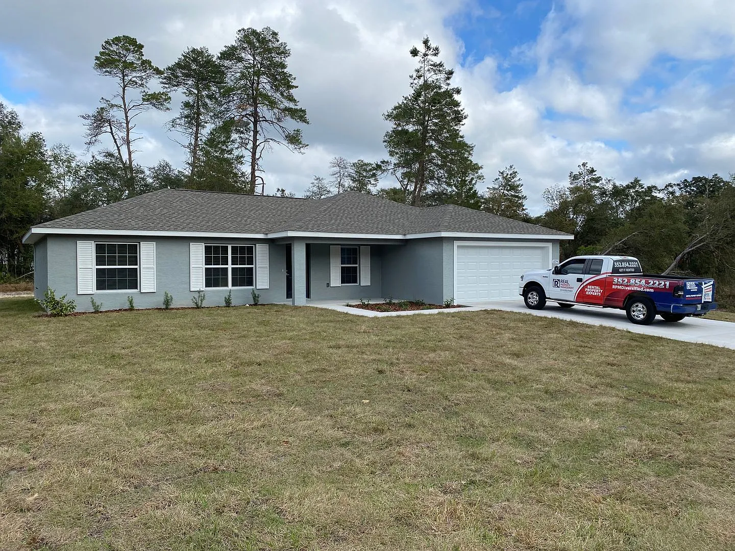 Desirable Sw Ocala Neighborhood 4/2/2 *Won't Last* — Photo 2