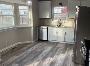 412 E F St, Jenks, OK 74037