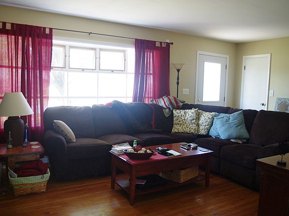 2nd image of 13 Lace Ln