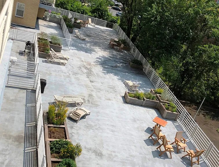 23-50 Waters Edge Dr #4F — Photo 4
