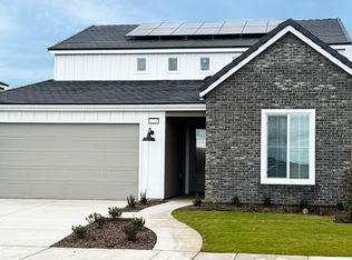 1005 Arroyo Way W, Madera, CA 93636