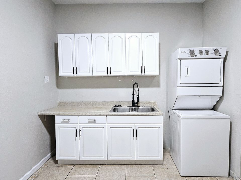 1st image of 103 E Ash Ave #6