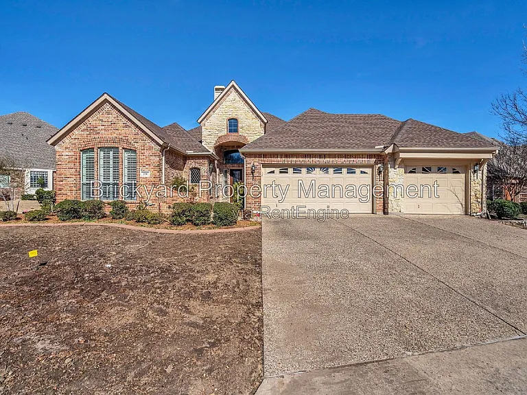 350 Pine Valley Dr — Photo 4