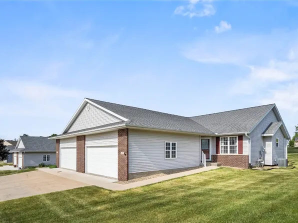 321 Highland Ct, Fairfax, IA 52228
