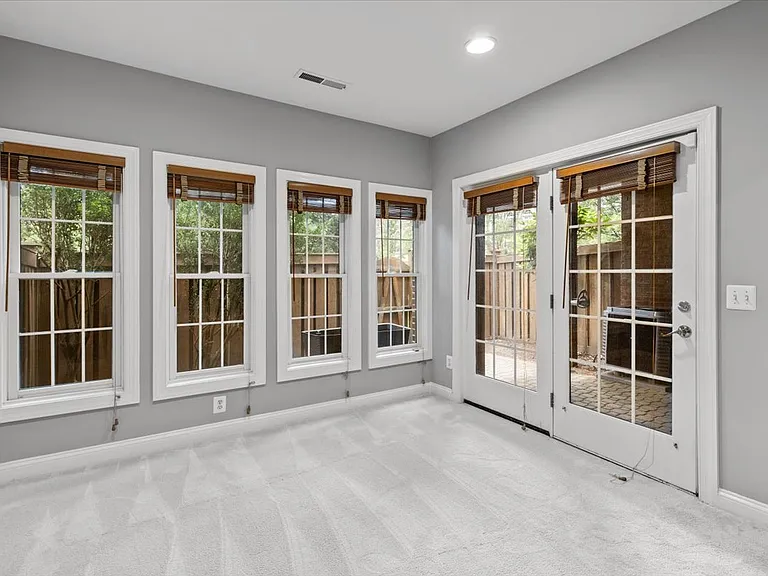 10363 Gershwin Ct — Photo 31