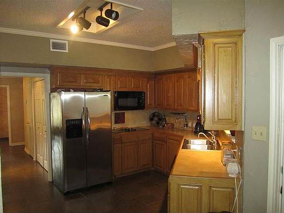 5th image of 6780 Lexington Dr