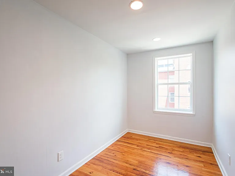 1116 Pine St #3F — Photo 11