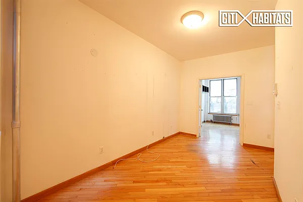 Rented by Citi Habitats | media 31