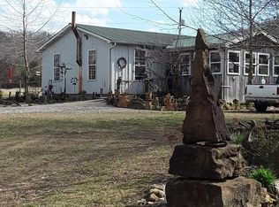 100 Lamb Black Rd, Crab Orchard, KY 40419