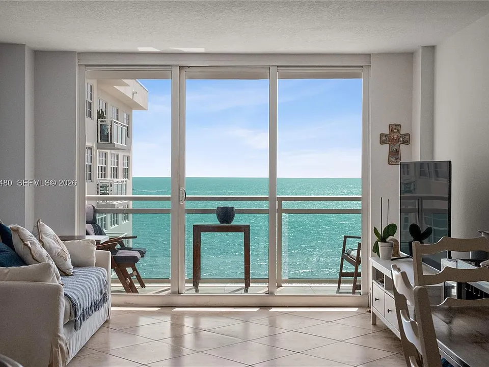 6917 Collins Ave #1609