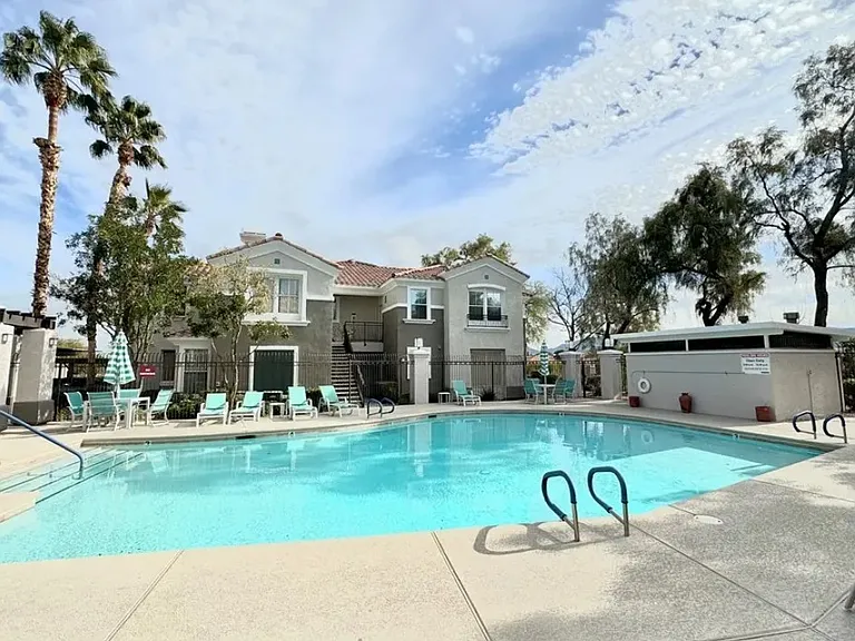 2325 Windmill Pkwy — Photo 1