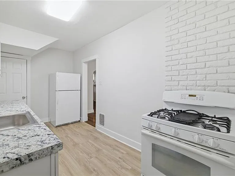 2721 Pyramid Ave — Photo 11