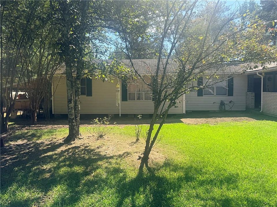 2nd image of 1136 Bagdad Loop