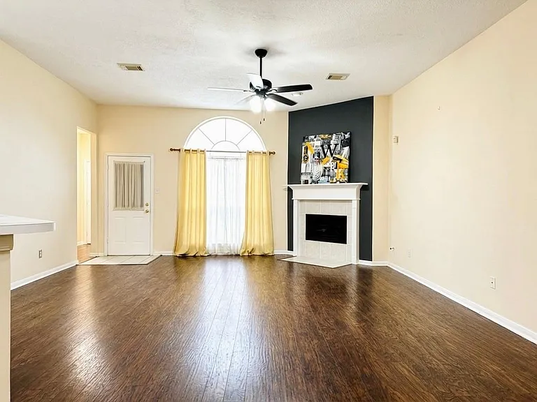3611 Sheldon Dr — Photo 5