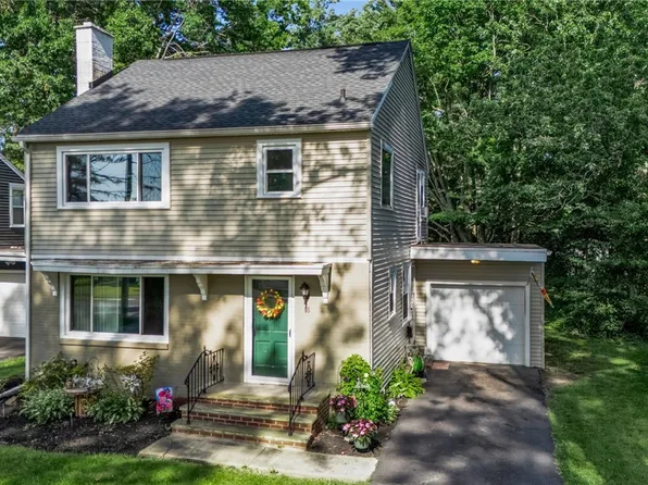 95 Victory Ave, Hamburg, NY 14075