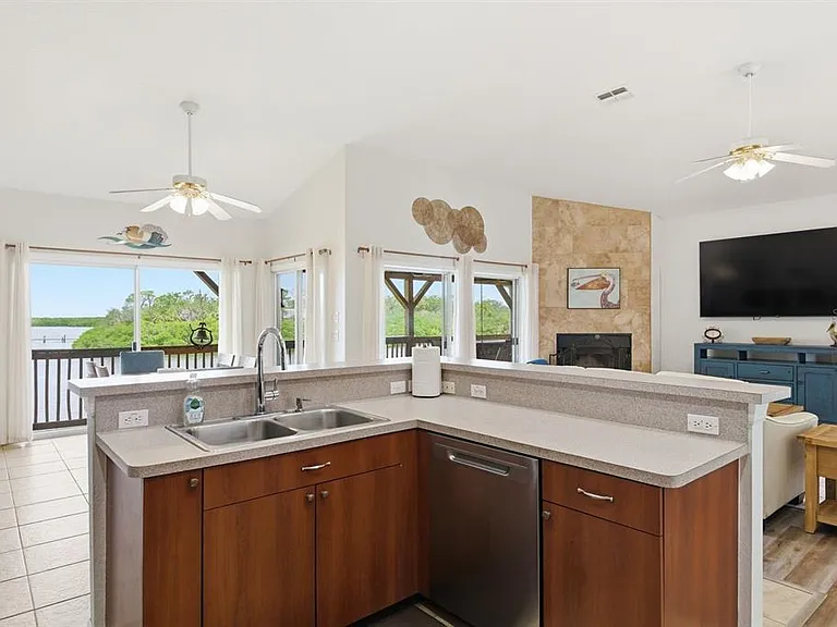 6731 Arroyo Dr — Photo 15
