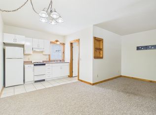 1555 Main St APT 2, Pittsburg, NH 03592