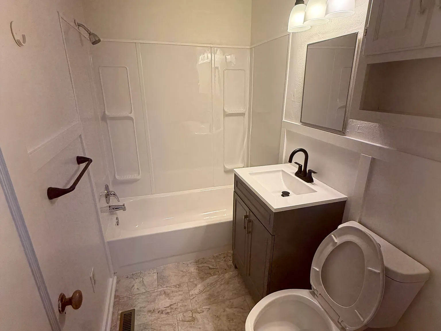 639 N Edgemoor Street — Photo 3