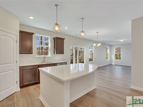 4th image of 360 Spring Hill Drive