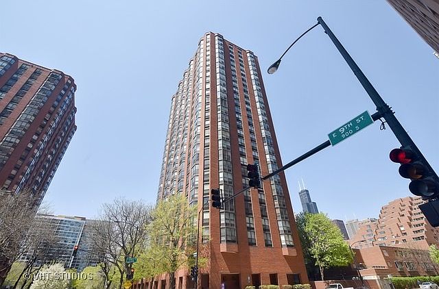 1st image of 899 S Plymouth Ct APT 1104