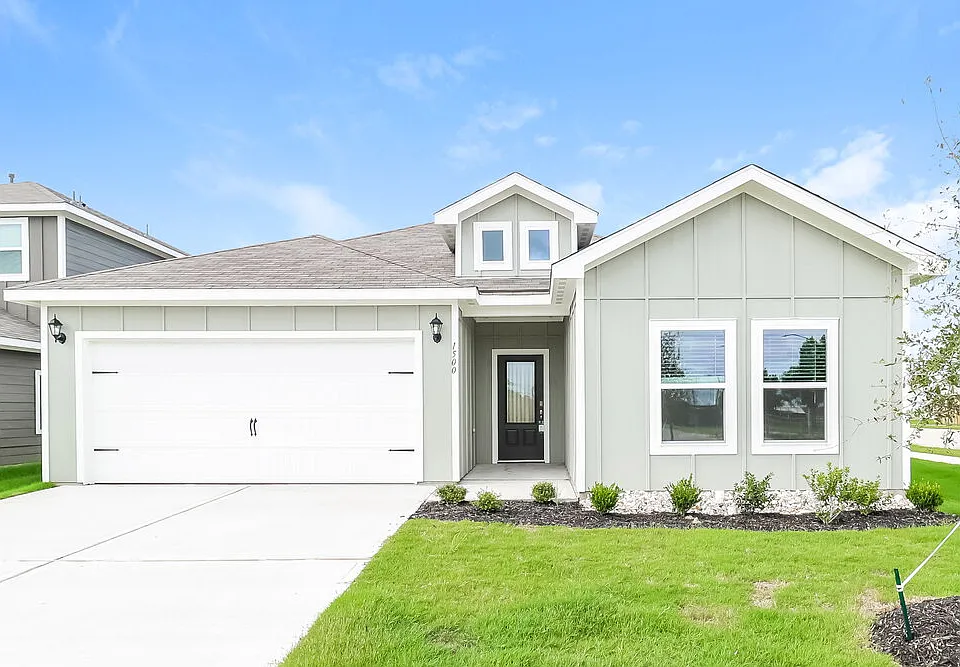 1500 Harvester Dr