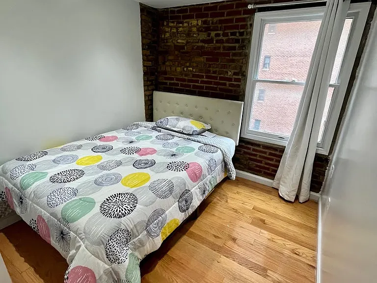 216 E 36th St #8F — Photo 10