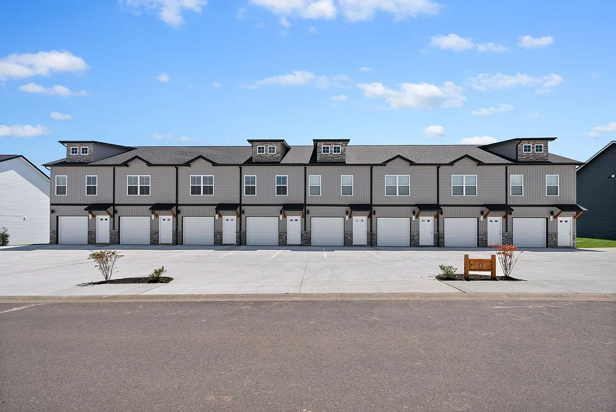 Primary Photo - 212 Drayton Dr