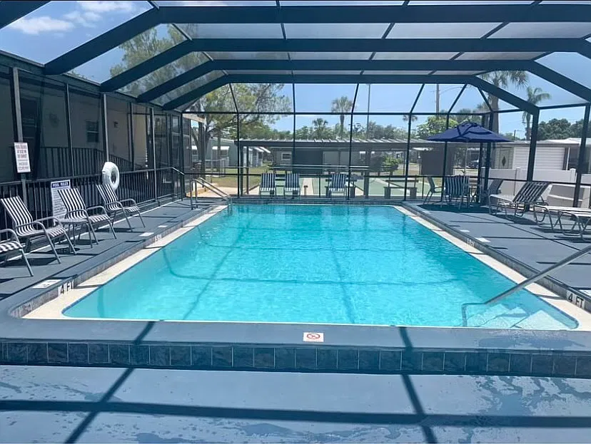 2 bed, 1000 sqft, $1,375 — Photo 2