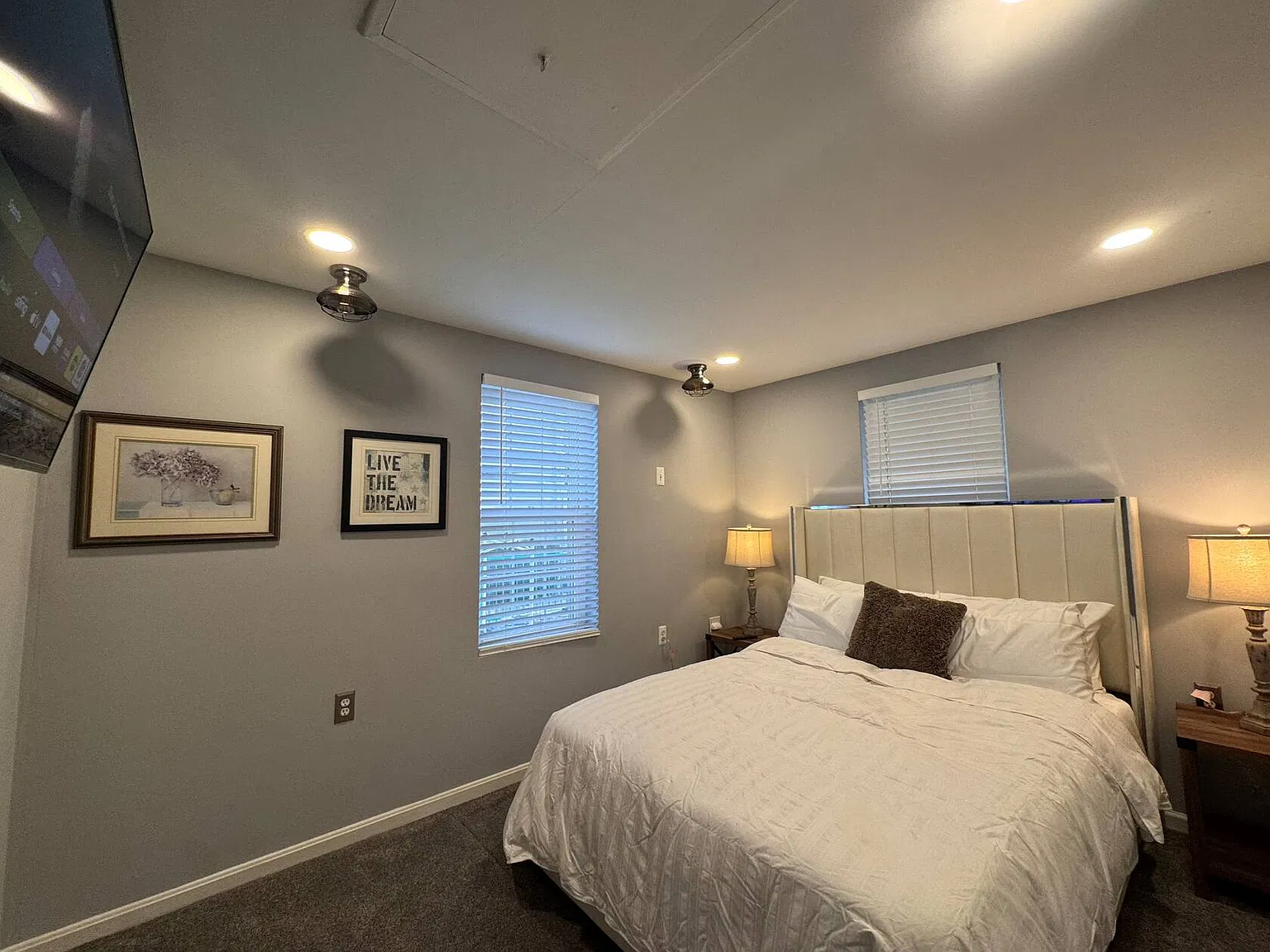 4 bed, 2134 sqft, $3,450 — Photo 2