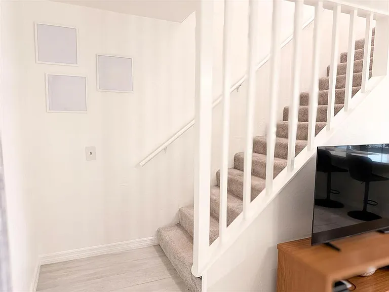 5027 SW 16th Pl #102 — Photo 15