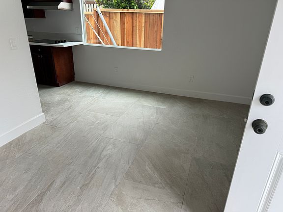 3rd image of 201 Venetian Rd