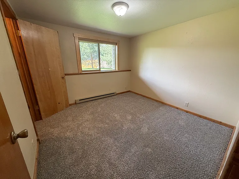 5 N Yellowstone Ave — Photo 9