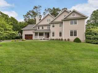 732 Cove Rd E, Mamaroneck, NY 10543